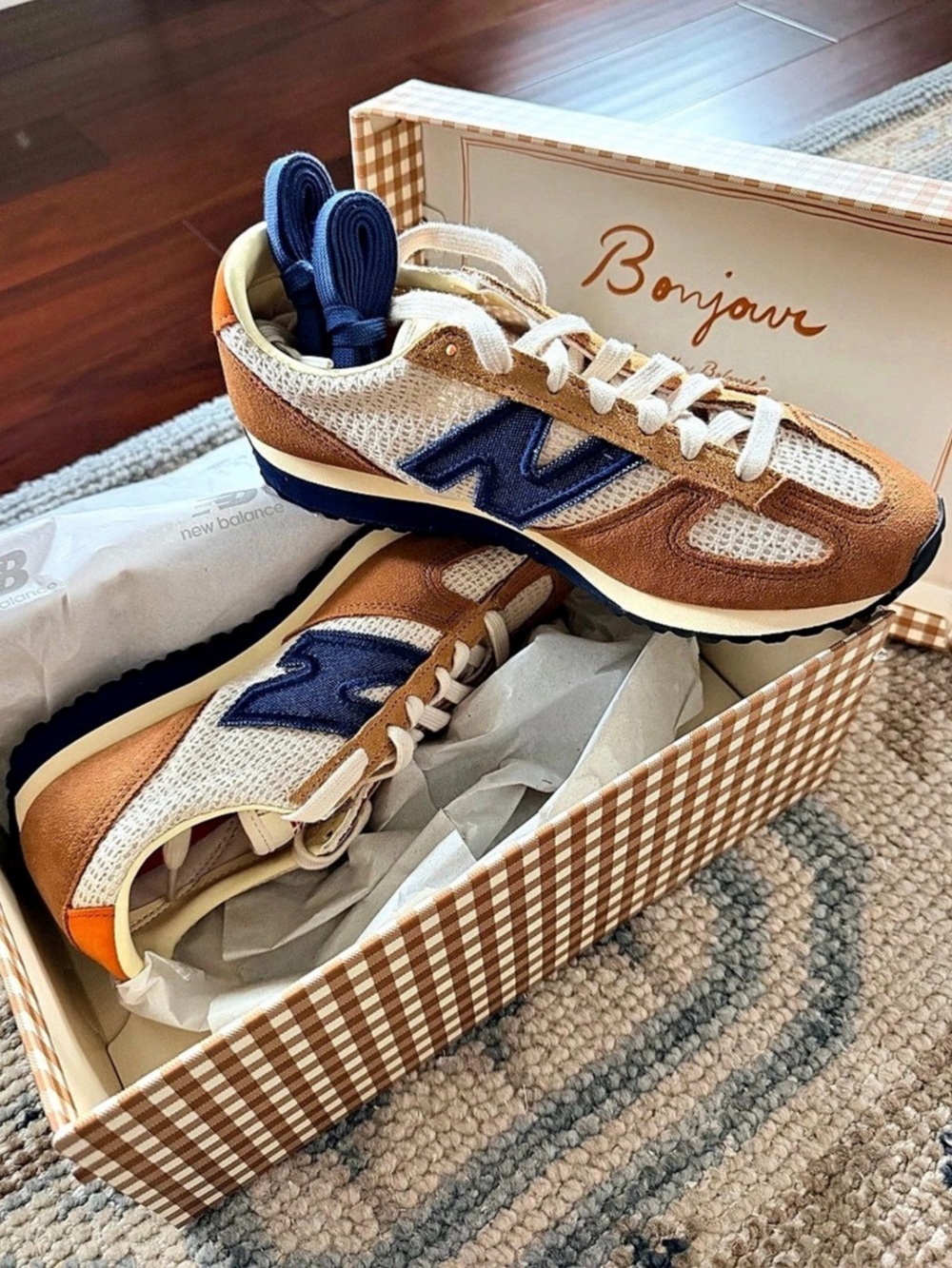 New in box - Sezane x New Balance 574 Sneakers Women’s size 8 (men’s 6.5)